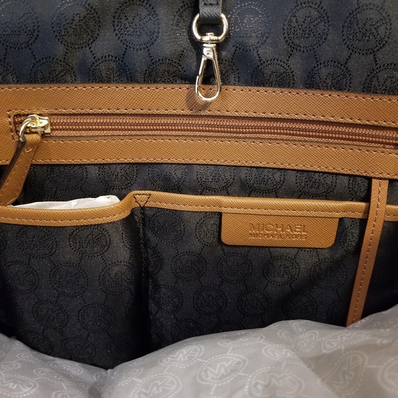 Michael Kors Jet Set Travel Center Stripe Tote Bags